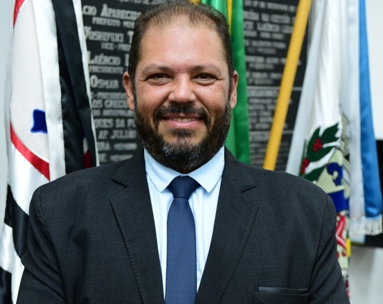 Vereador apresenta indicação para atualização das regras do vale-alimentação dos servidores.